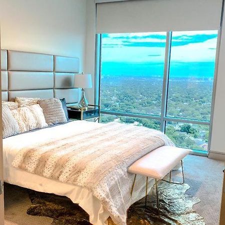 Medcenter Vacation Glasspad Skyline Views, 1 Free Prking Spot, Sleeps 4, Ask For Rental Car Option Хюстън Екстериор снимка